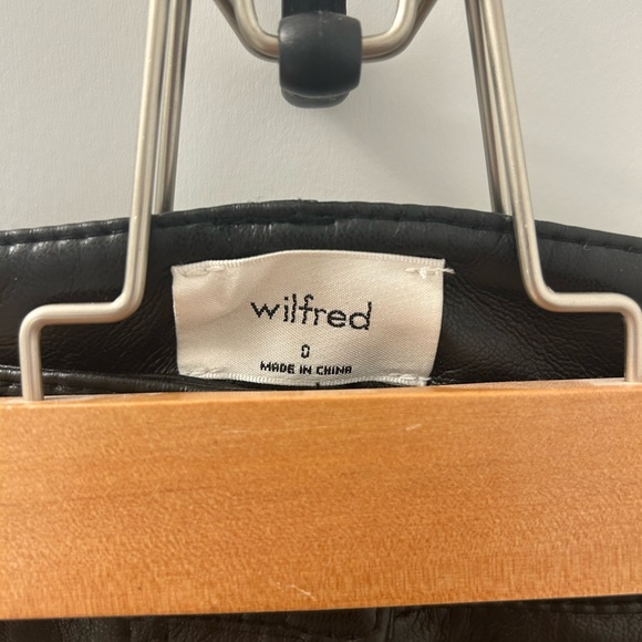 Wilfred vegan leather pants - Picture 6 of 7